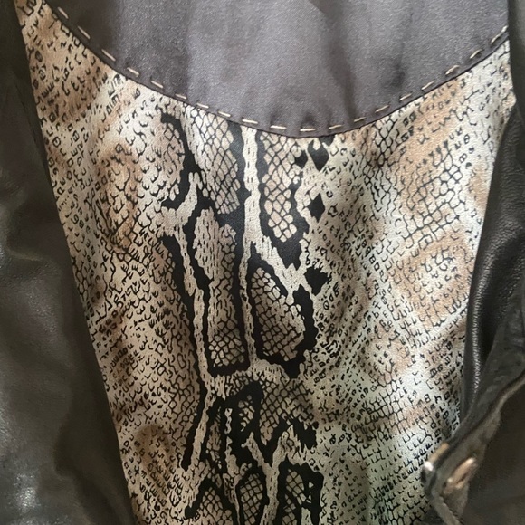 - Schyia black Moto genuine Lamb leather jacket size 40, silver hardware - Picture 8 of 10